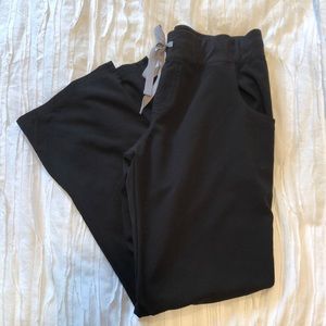 Figs Kade Cargo Scrub Pants - Black